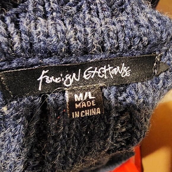 Foreign Exchange M/L Sweater - Picture 4 of 4